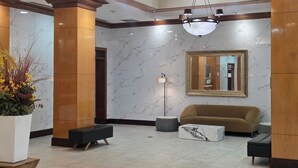 Lobby - Hotel Executive Suites Newark Liberty Int'l Airport Carteret (EWR) (Carteret)