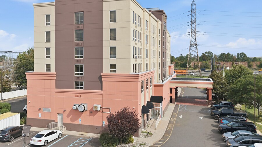 Hotel Executive Suites Newark Liberty Int'l Airport Carteret (EWR)
