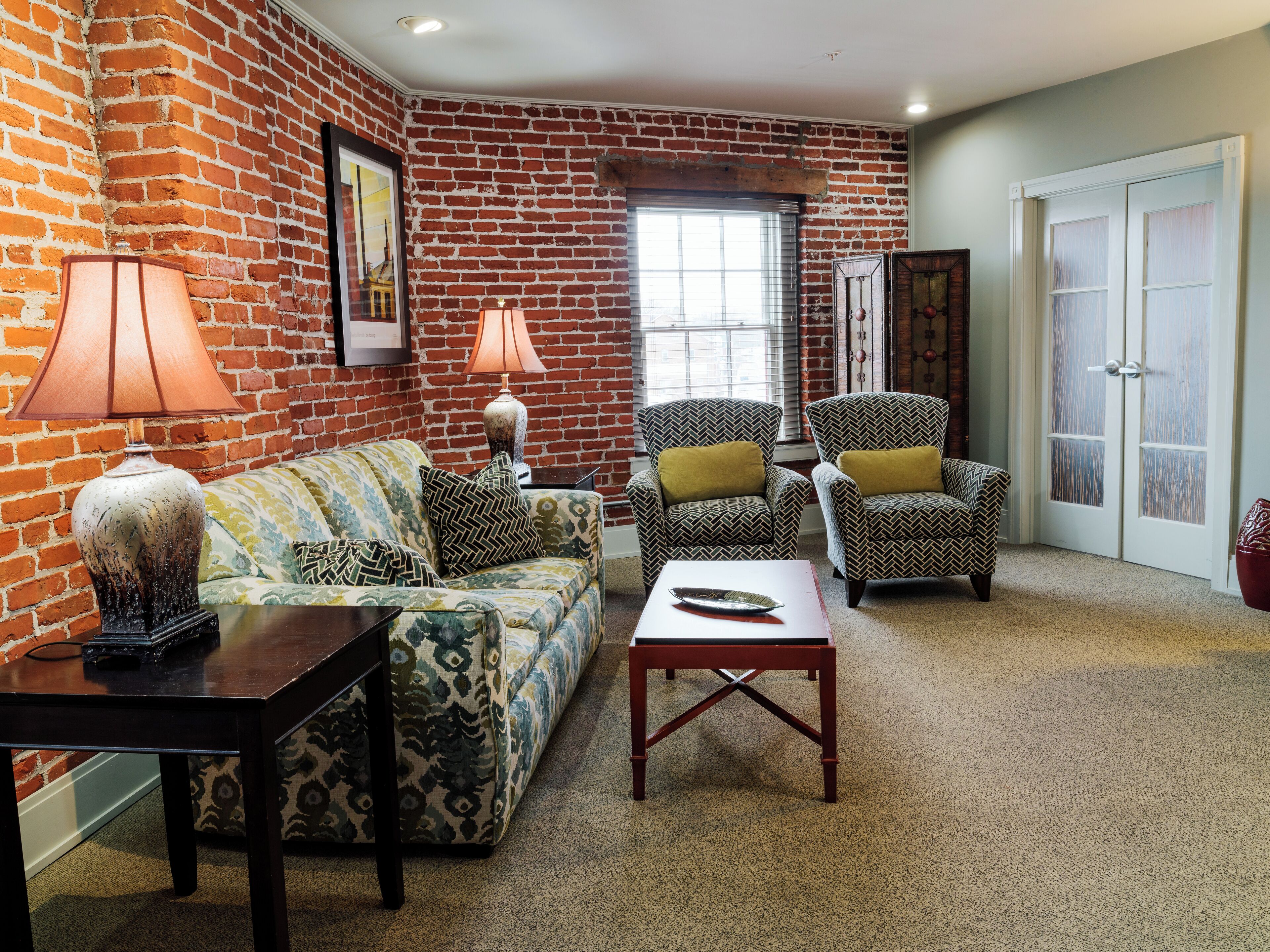 presidential suite, 1 king bed with sofa bed, jetted tub | living area | tv, ipod dock, mp3 dock