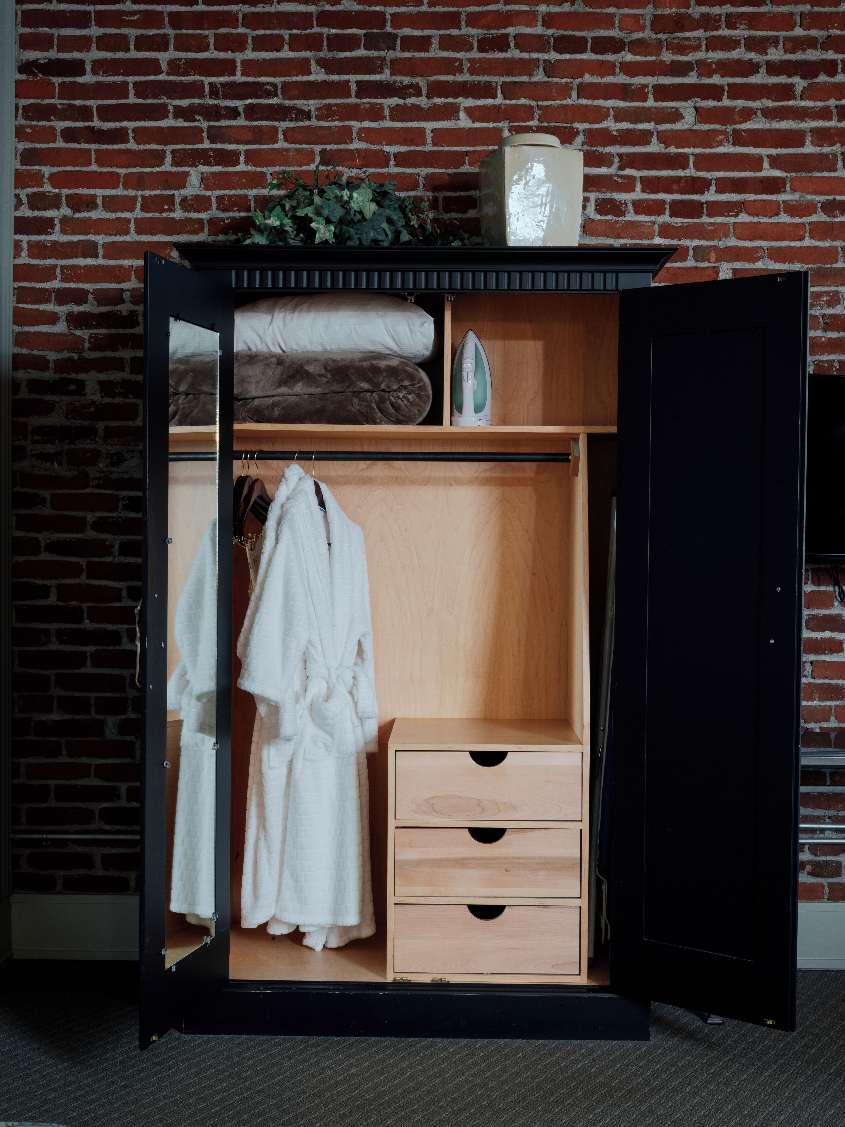 premium bedding, individually decorated, individually furnished, desk