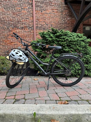 Bicycling - Lancaster Arts Hotel (Lancaster)
