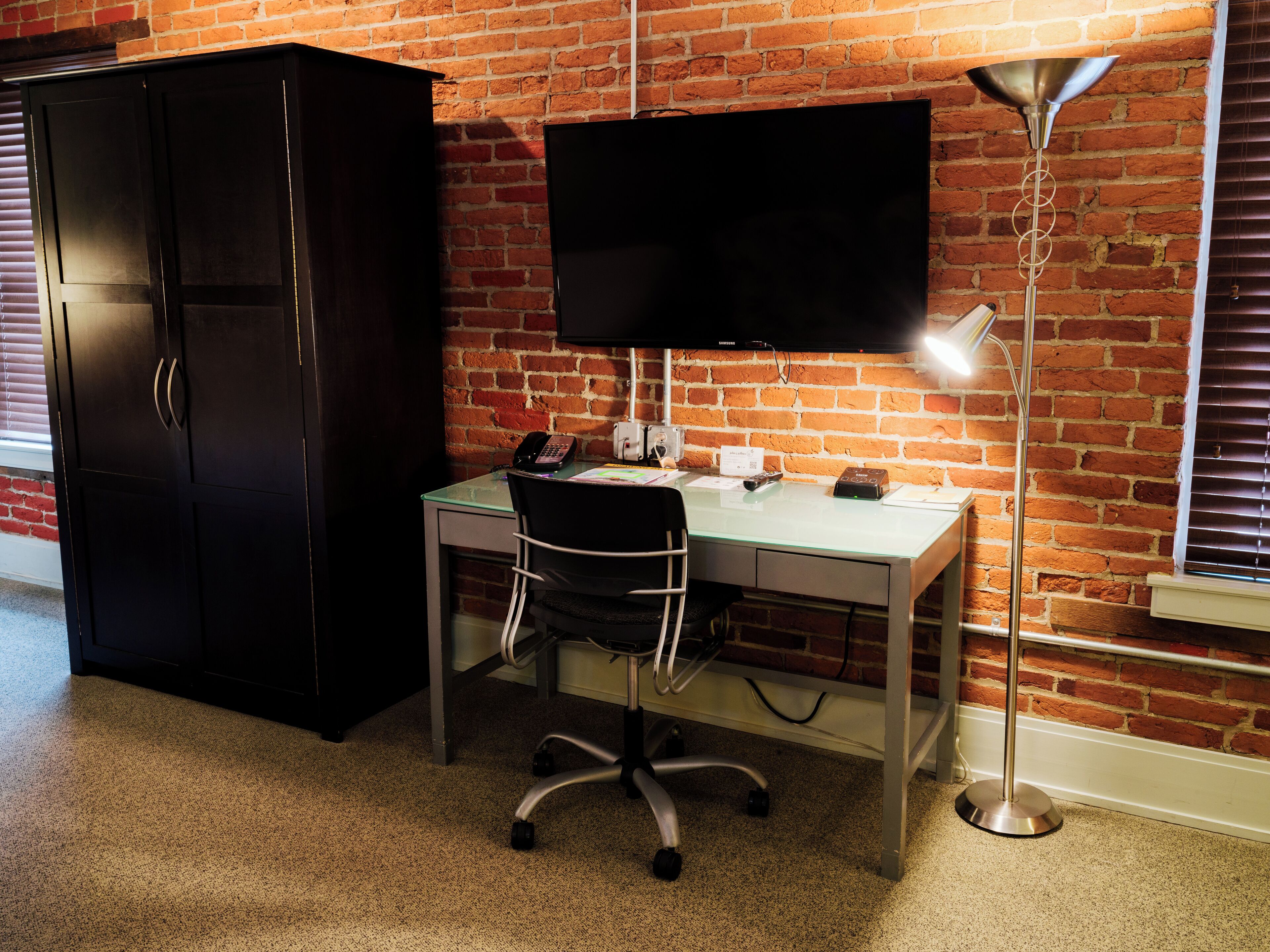 premium bedding, individually decorated, individually furnished, desk