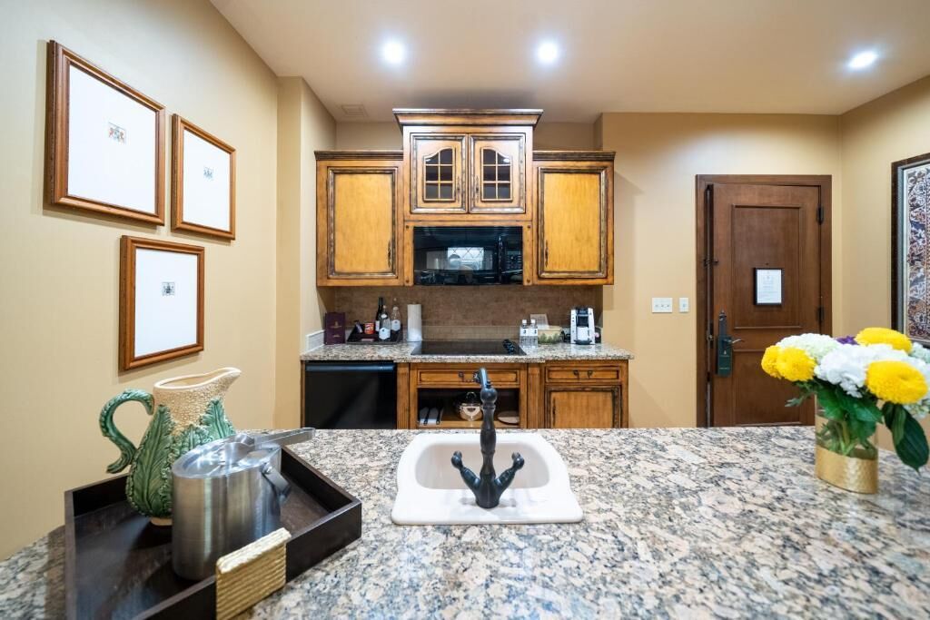 Wasserkocher mit Kaffee-/Teezubehör