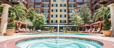 Outdoor pool, free cabanas, pool umbrellas