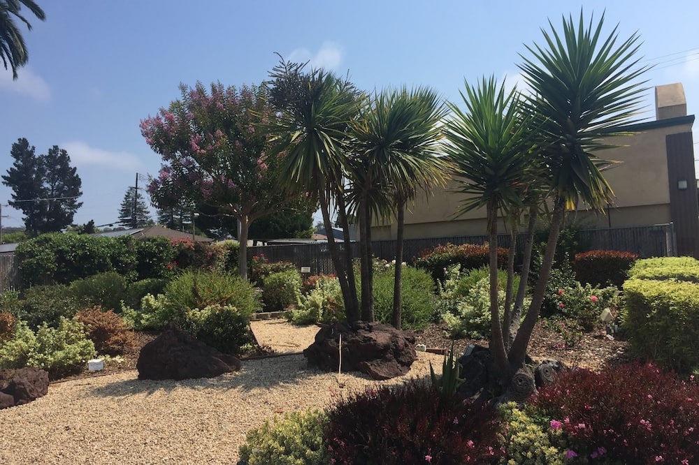 Hitching Post Studios Inn