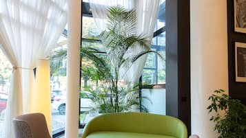 Bar lounge