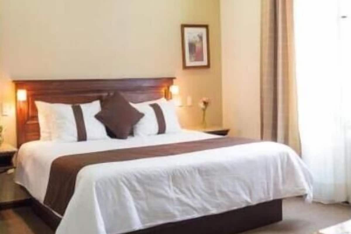 1 bedroom, in-room safe, desk, iron/ironing board