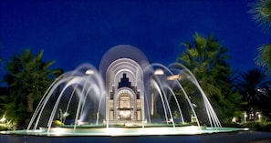 Front of property - evening/night - Radisson Blu Athénée Palace Resort & Thalasso, Djerba (Mezraia)