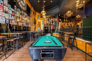 5 bares y bar en la playa
