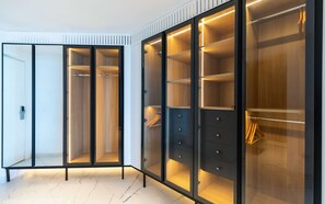 Habitación junior, balcón, vistas al mar | Servicio de la habitación