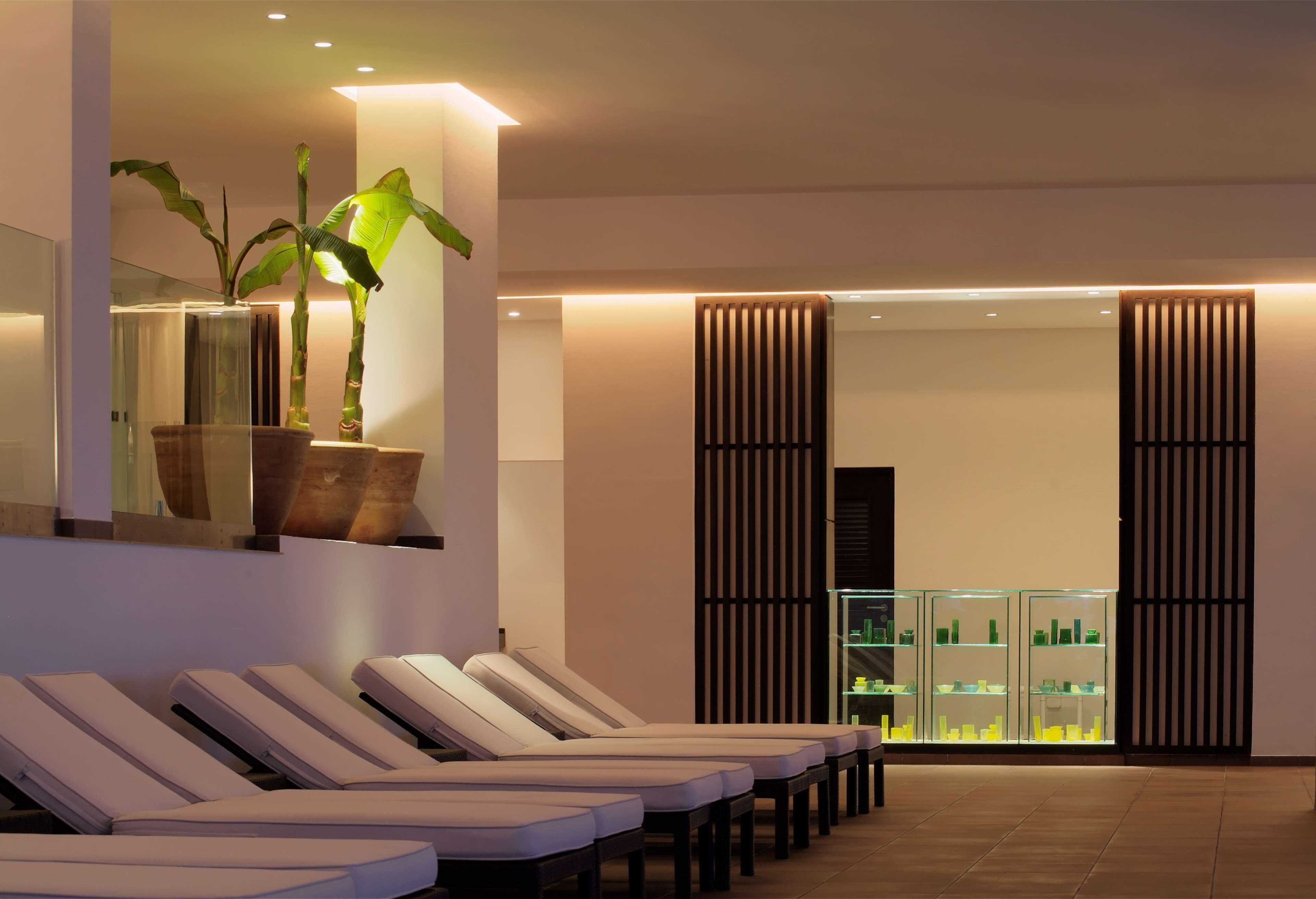 couples treatment room(s), hot tub, steam room, turkish bath/hammam