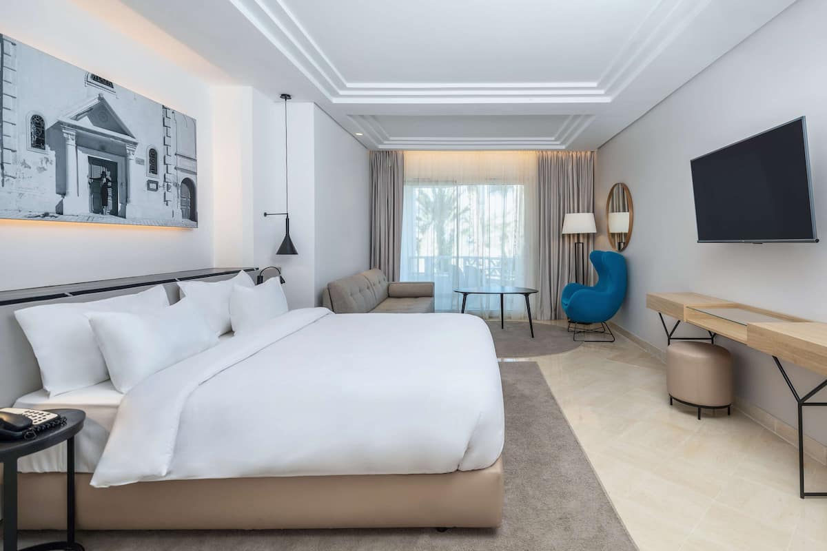 Superior Room, Balcony (Lateral Sea View) | Premium bedding, minibar, in-room safe, desk