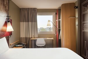 Hypo-allergenic bedding available, desk, blackout drapes, soundproofing