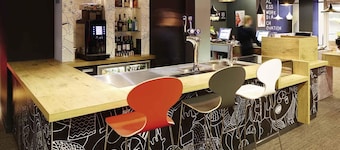 ibis Reading Centre