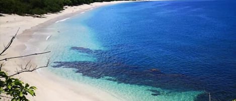 Vlak bij het strand, vervoer van/naar het strand, strandlakens