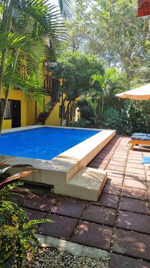 Outdoor pool, open 8:00 AM to 9:00 PM, free cabanas - Hotel Brasilito (Cabo Velas)