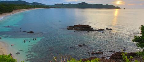 Rannalla, rantakuljetuspalvelu, rantapyyhkeitä, hierontapalvelu rannalla