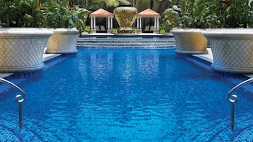 Outdoor pool, pool umbrellas