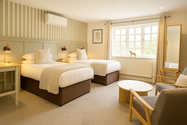 Executive Twin Room | Individually decorated, individually furnished, desk, laptop workspace