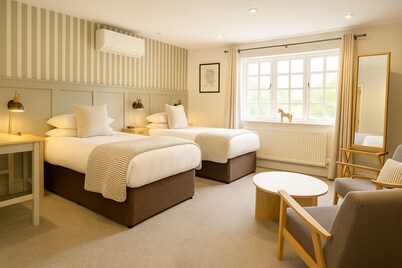 The Kings Arms Hotel
