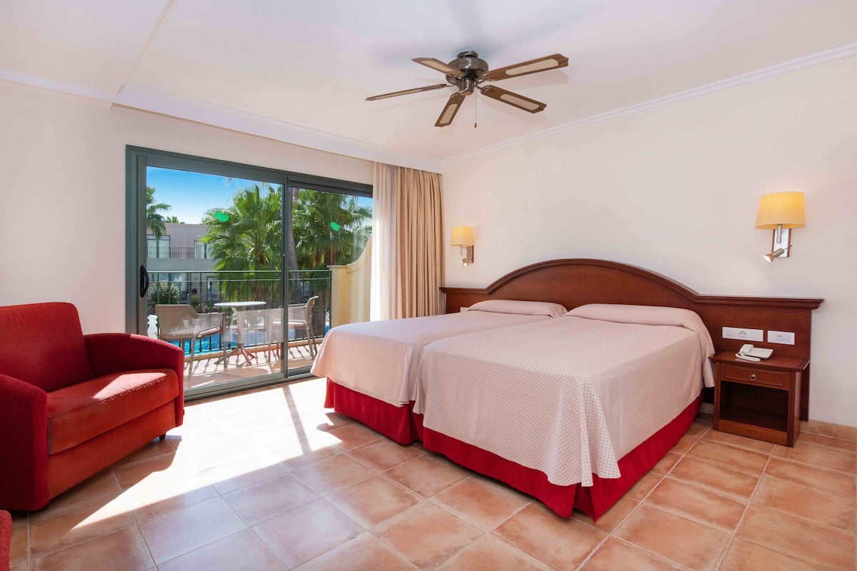 Standard Room, Terrace, Pool View | Premium bedding, minibar, desk, free WiFi