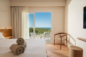 Ropa de cama de alta calidad y minibar