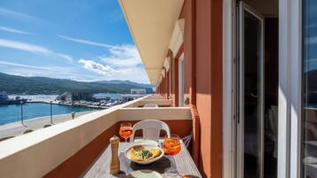 Chambre Confort, vue mer | Vue depuis le balcon