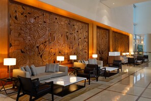 Lobby-Lounge