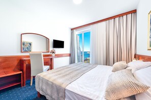 Phòng đôi hoặc 2 giường đơn Tiêu chuẩn, ban công, quang cảnh biển | Bàn, nôi (giường cho trẻ sơ sinh) miễn phí 