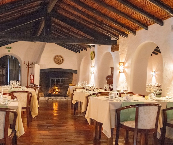 Dinner served, Regional cuisine, pool views