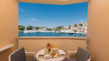 Standard Apartment, 1 Bedroom, Balcony, Sea Facing | Balcony