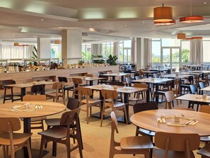 2 Restaurants, Frühstück, Mittagessen, Fisch und Meeresfrüchte