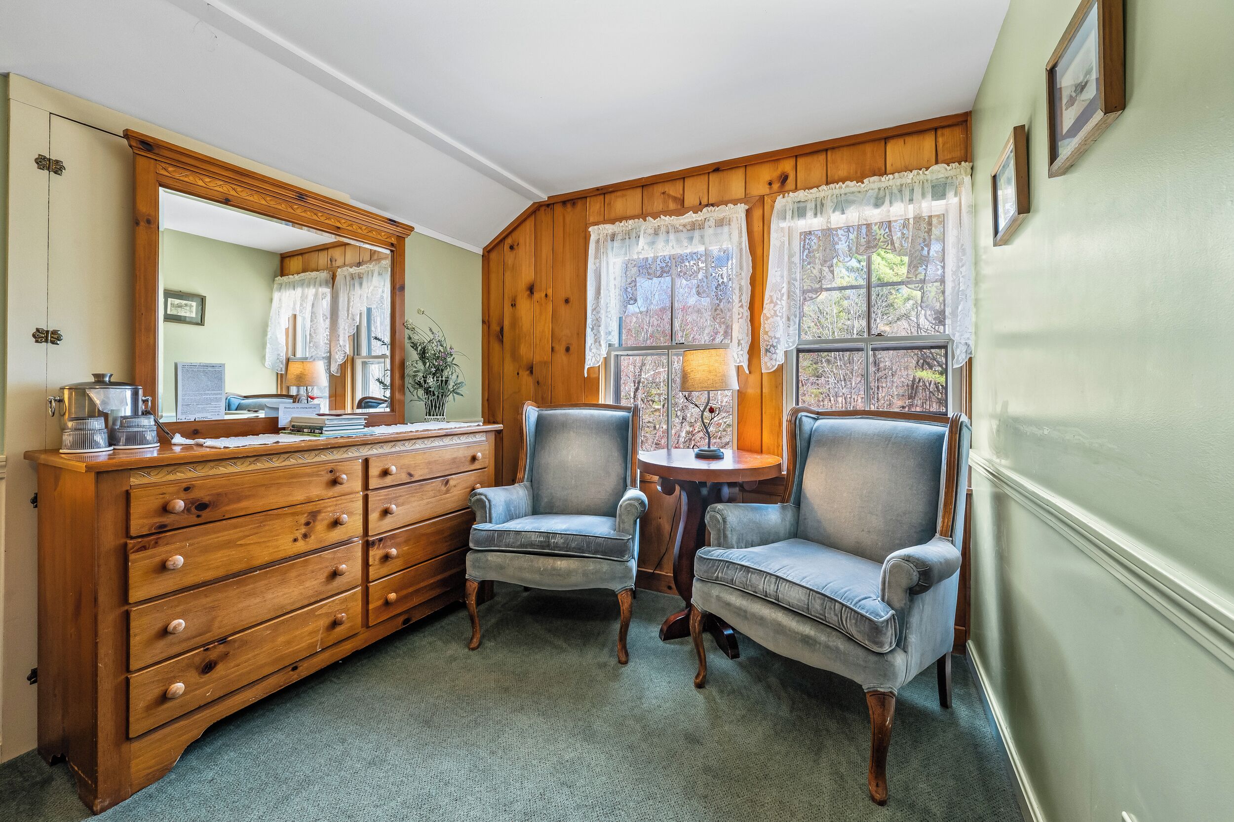 Standard Double Room, 1 Queen Bed, Mountain View