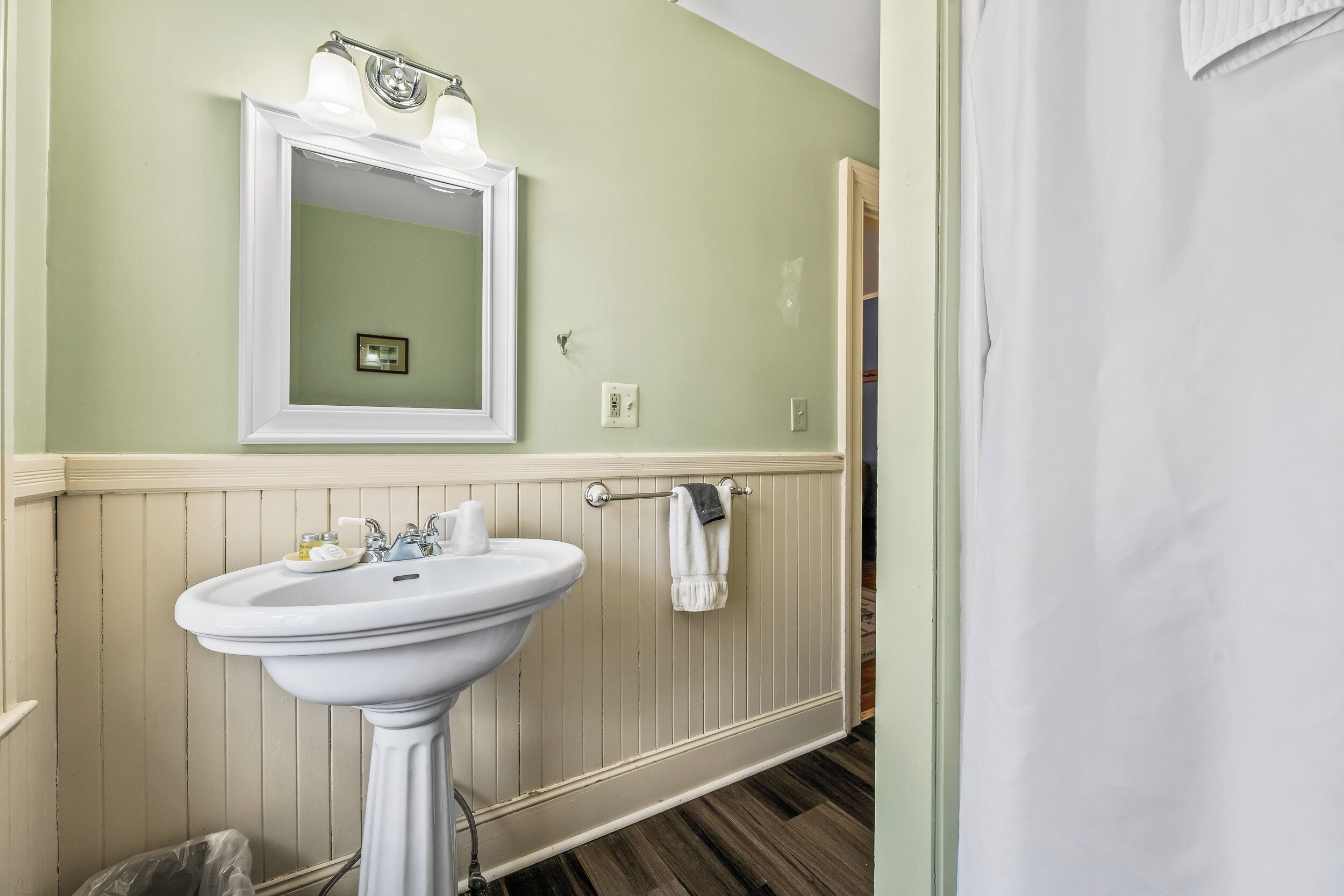 Superior Double Room | Bathroom