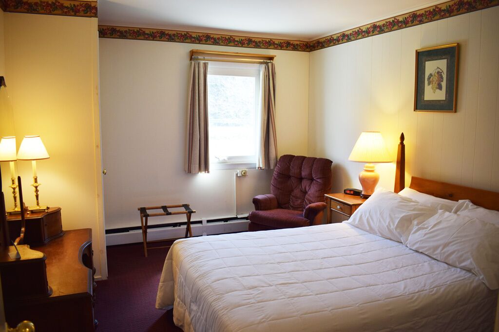 standard double room, ensuite (room 7)