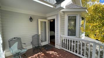 Captain's Quarters (Room #22) | Terrace/patio