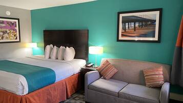 Escrivaninha, cortinas blackout, quartos à prova de som