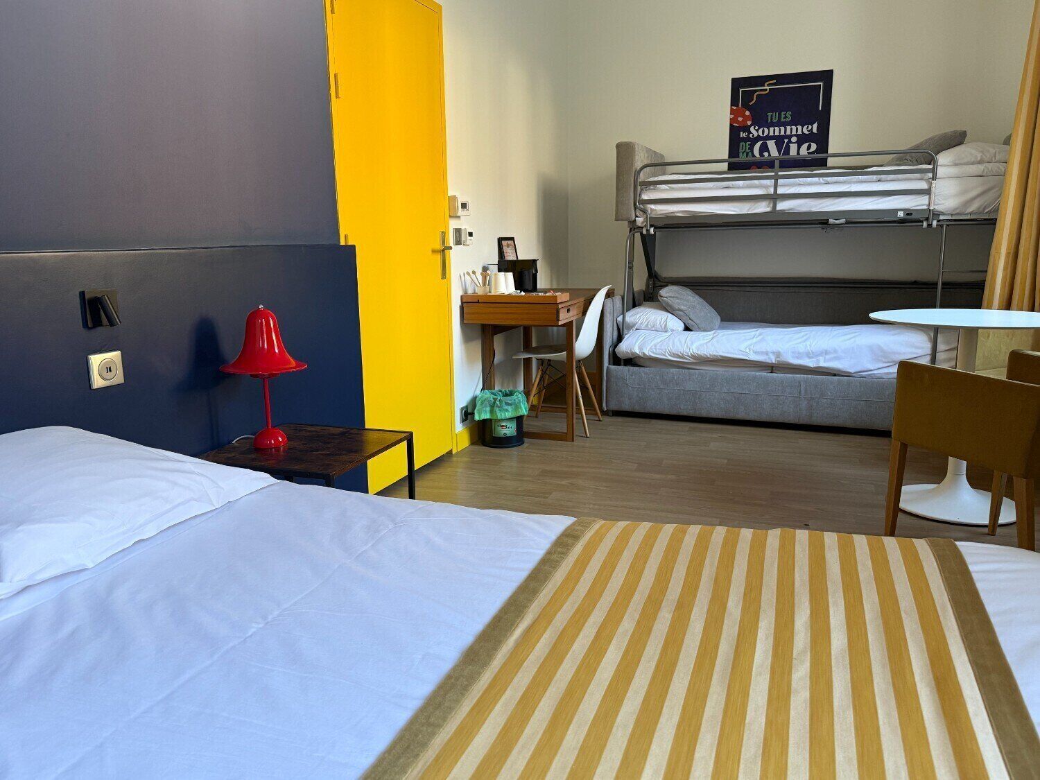 Hochwertige Bettwaren, Select-Comfort-Betten, Verdunkelungsvorhänge