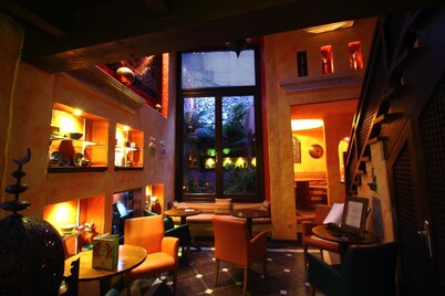 Amanhavis Hotel