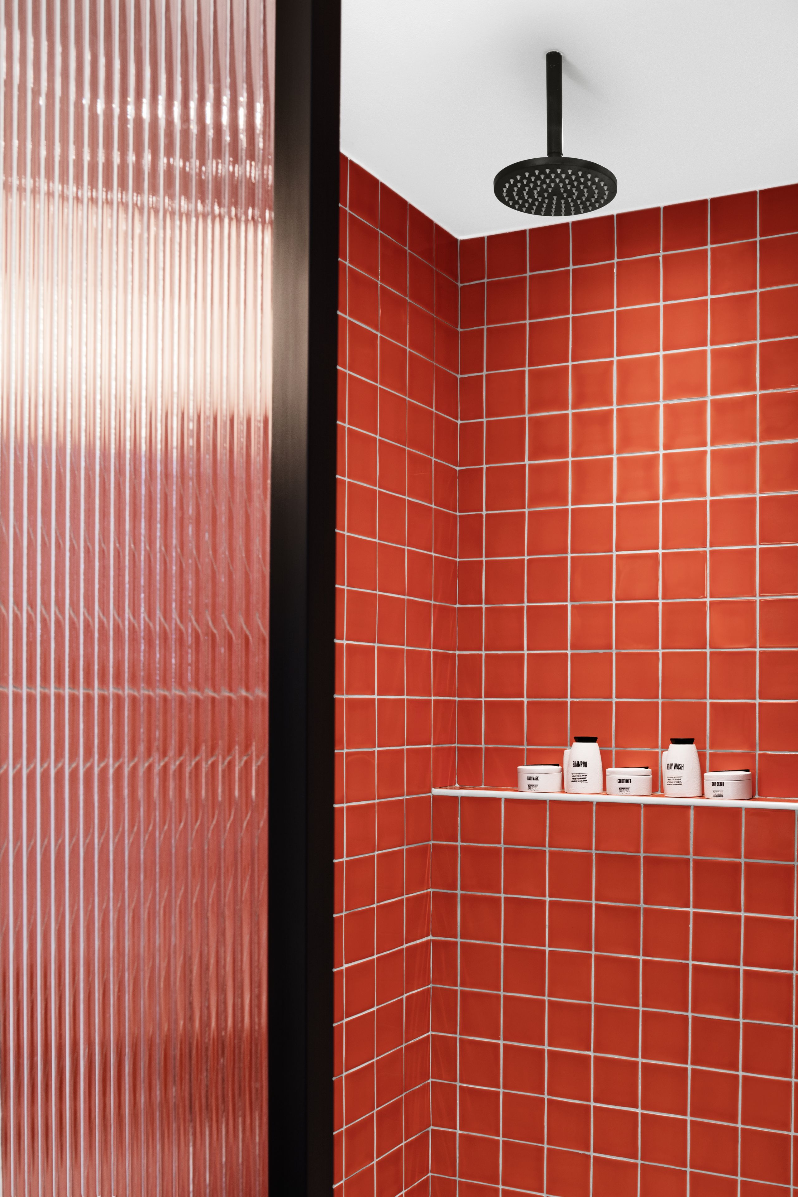 SEAVIEW ROOM | Bathroom shower