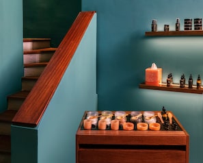Couples treatment rooms, body treatments, aromatherapy