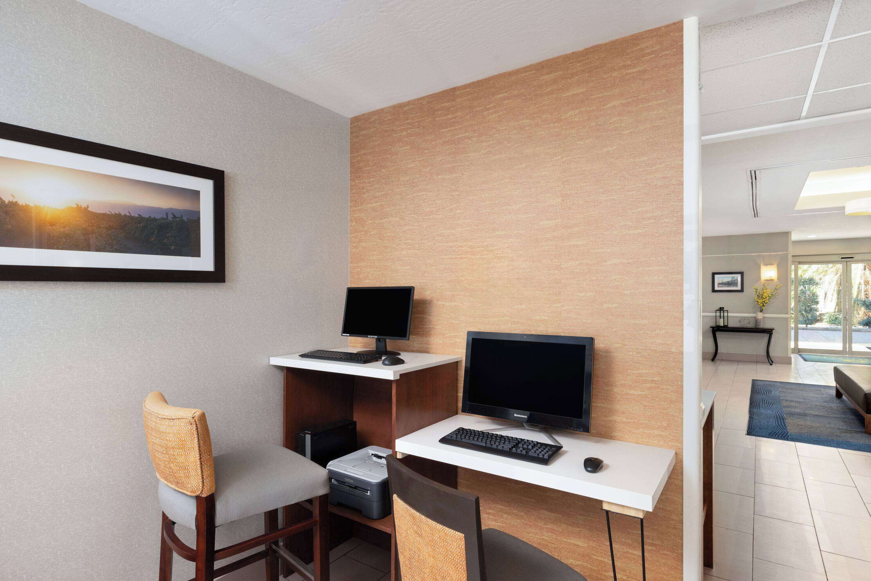 Photo - La Quinta by Wyndham Bakersfield North