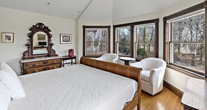 Premium Room, 1 King Bed, Non Smoking (No Pets)