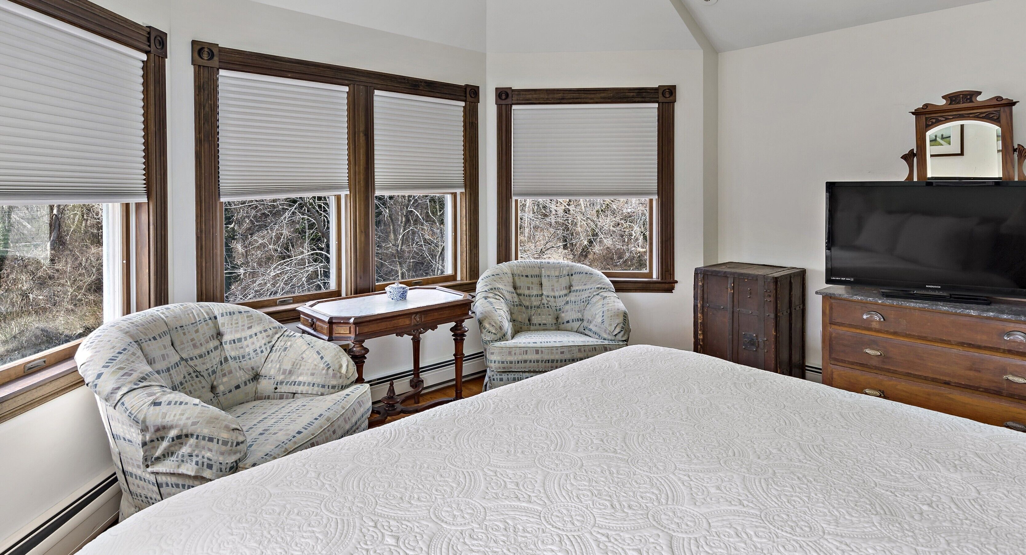 Decoración personalizada, wifi gratis y ropa de cama 