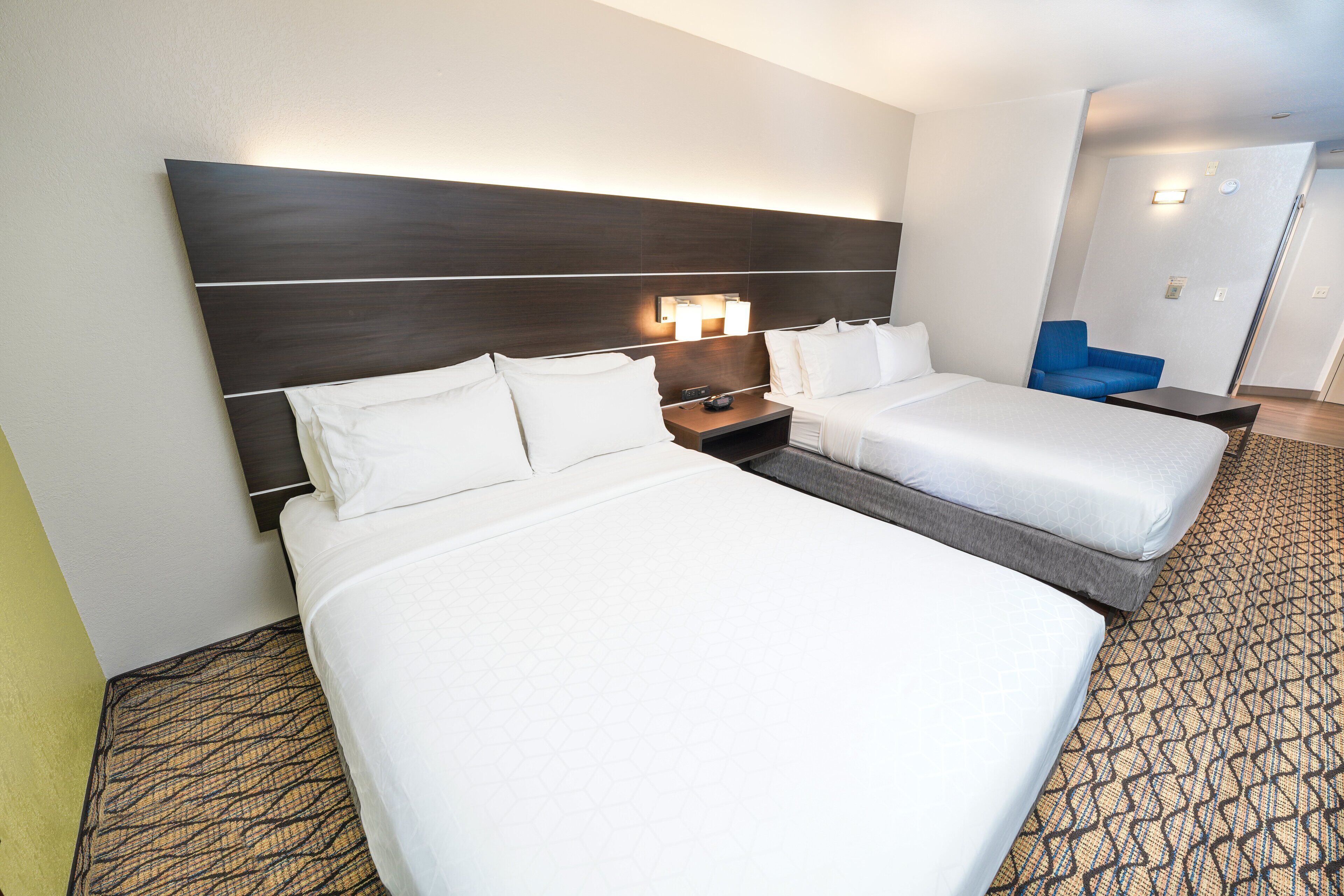 1 bedroom, pillow-top beds, in-room safe, desk