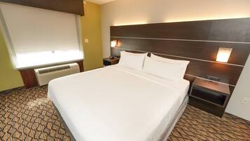 Pillowtop beds, in-room safe, desk, laptop workspace