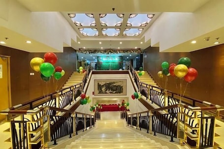 Interior. Vienna International Hotel (Beijing Niujie Guang'anmennei Subway Station Branch)