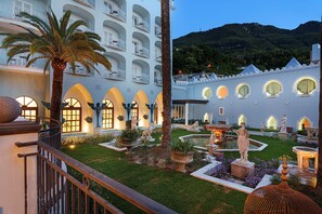 ลานระเบียง/นอกชาน