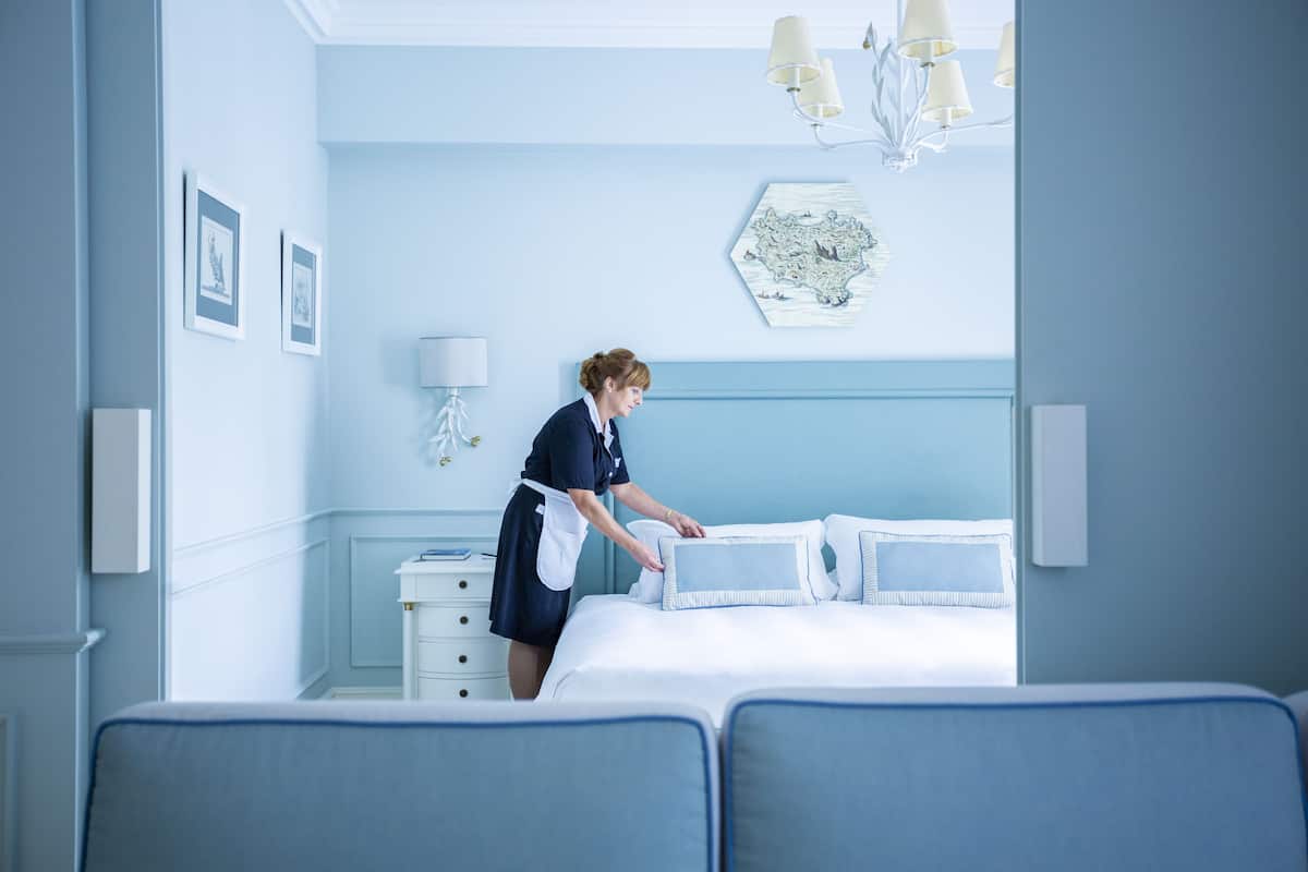 Svit - balkong | 1 sovrum, sÀngtillbehör av högsta kvalitet, duntÀcken och minibar