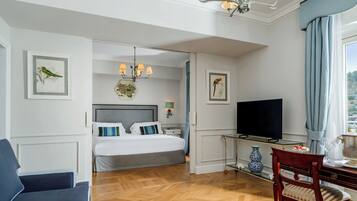 Suite, balcon | Literie de qualité supérieure, couette en duvet d'oie, minibar